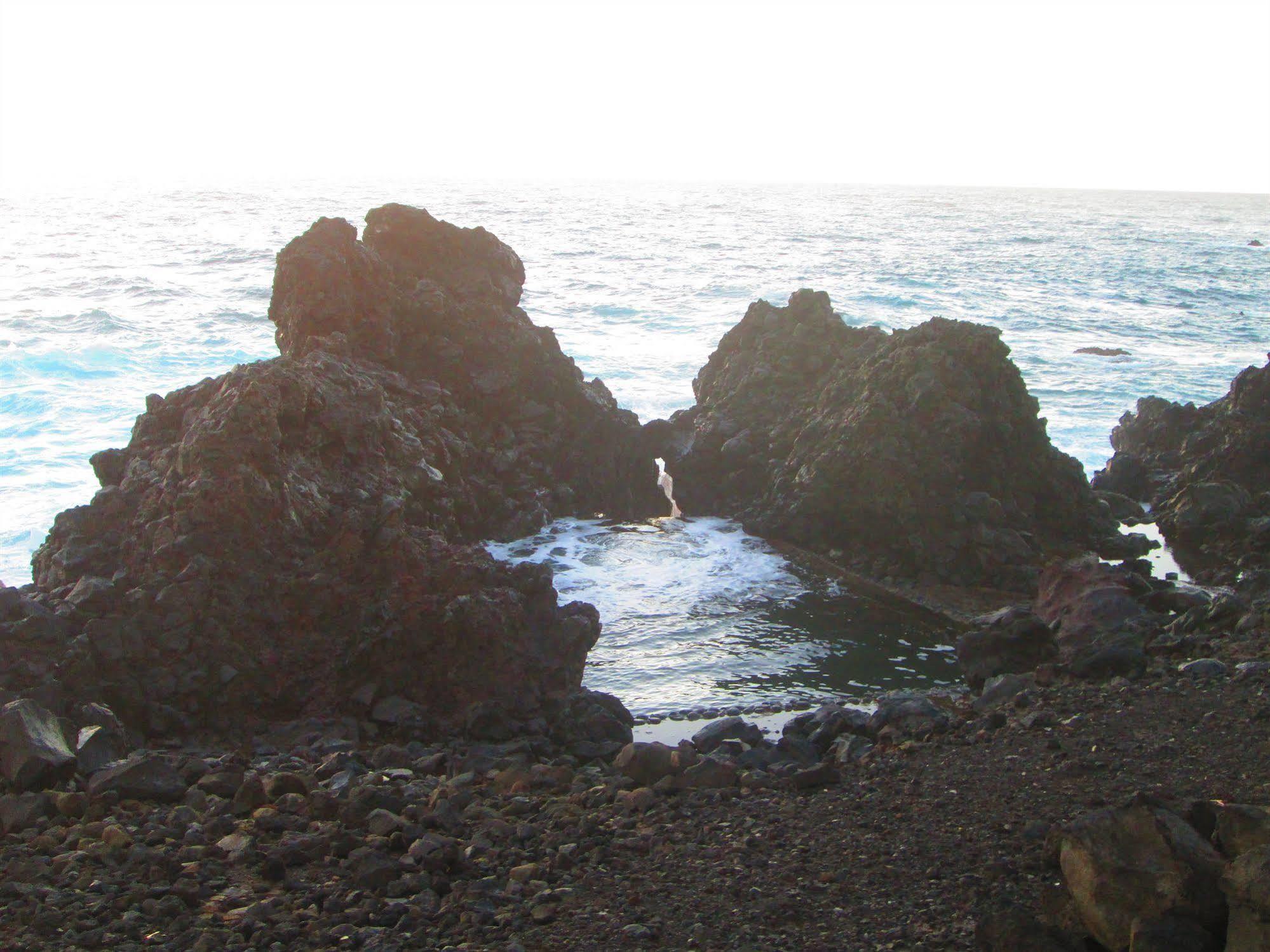 Iorana Isla De Pascua Hotel Hanga Roa Exteriör bild