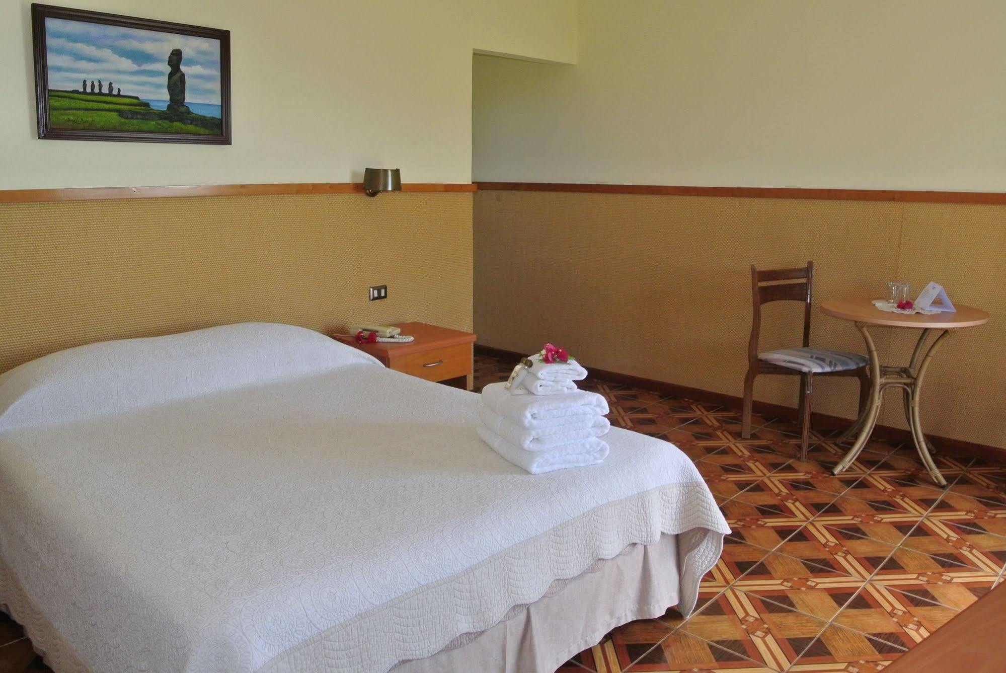 Iorana Isla De Pascua Hotel Hanga Roa Exteriör bild